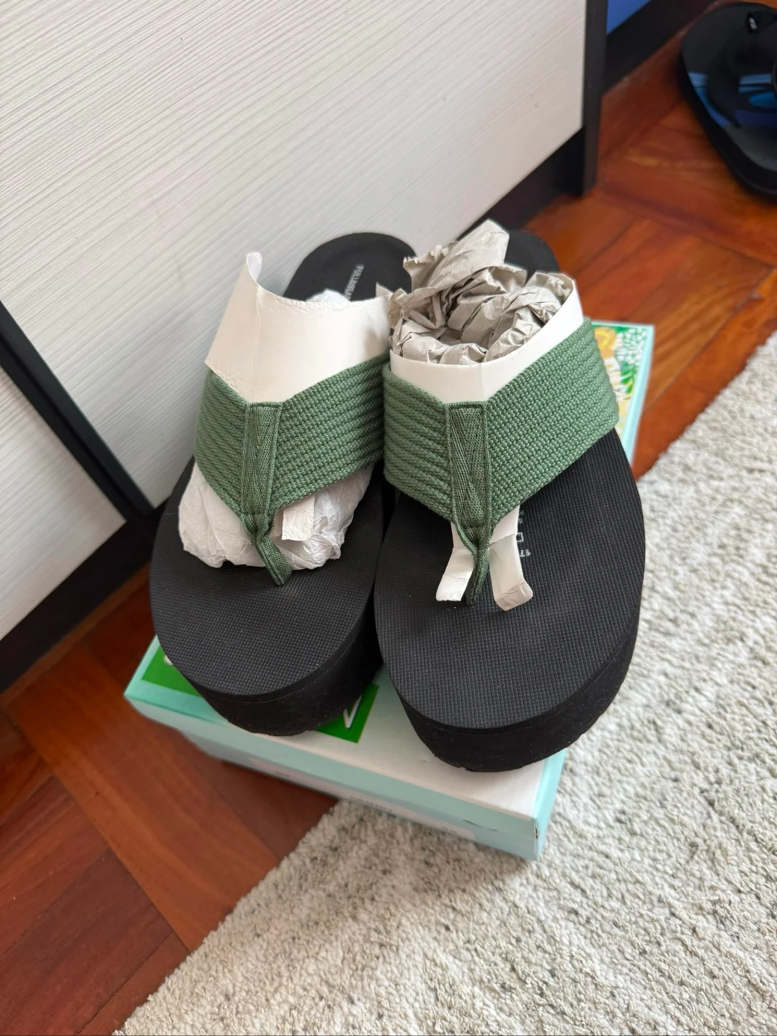 Sandálias plataforma Pull&Bear verde cáqui T39 Novidade – photo 3